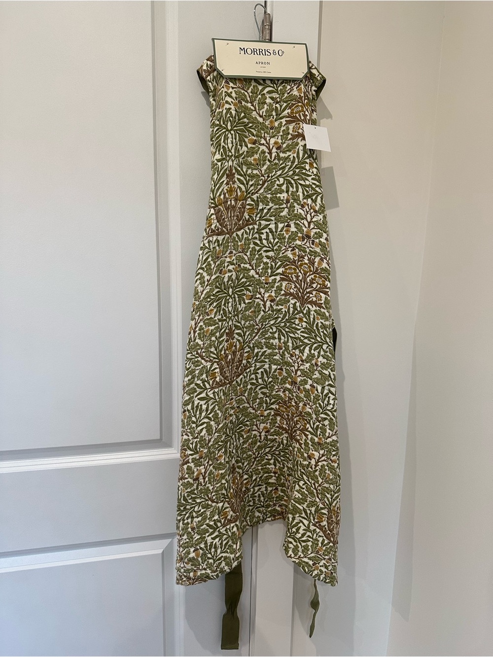 Morris & Co. Kitchen Apron Acorn Print